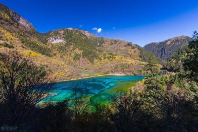 ​一脚油门走天下！中国自驾游必去的10大美景地