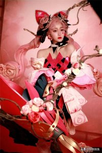 ​关晓彤cos孙尚香：完美还原蔷薇恋人造型！