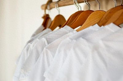 ​白衣服穿着穿着就黄了？教你一招搞定