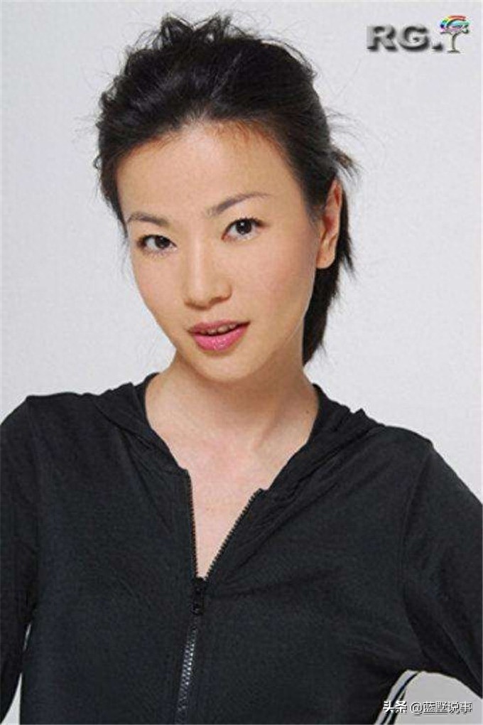 没有红却不陌生的白雪云，温婉美丽女人味十足