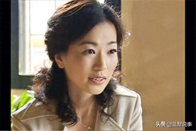 没有红却不陌生的白雪云，温婉美丽女人味十足