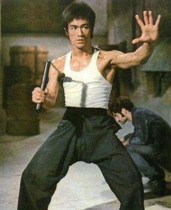 ​李小龙，33去世，如此“短命”其实早被师傅：叶问预言过！