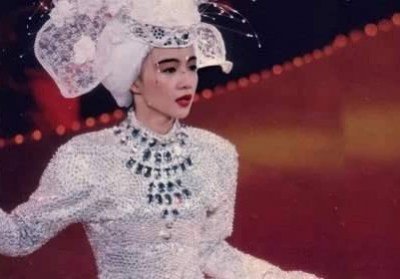 ​陈慧娴素颜出镜,头发乱还湿,患焦虑症后曾一度撞墙,55岁状态极佳