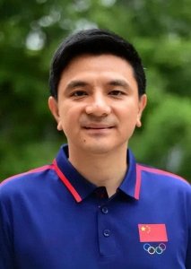 ​世界冠军熊倪，退役后转型从政，如今身居要职，比刘国梁要高不少