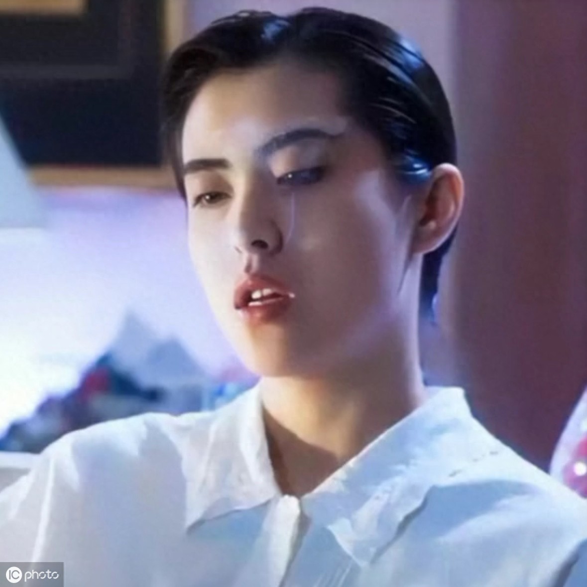 王祖贤,最美的10张照片欣赏,皮肤白皙,气质优雅