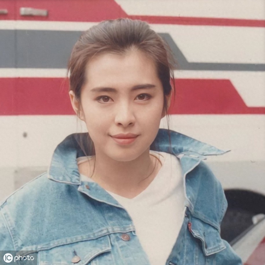 王祖贤,最美的10张照片欣赏,皮肤白皙,气质优雅