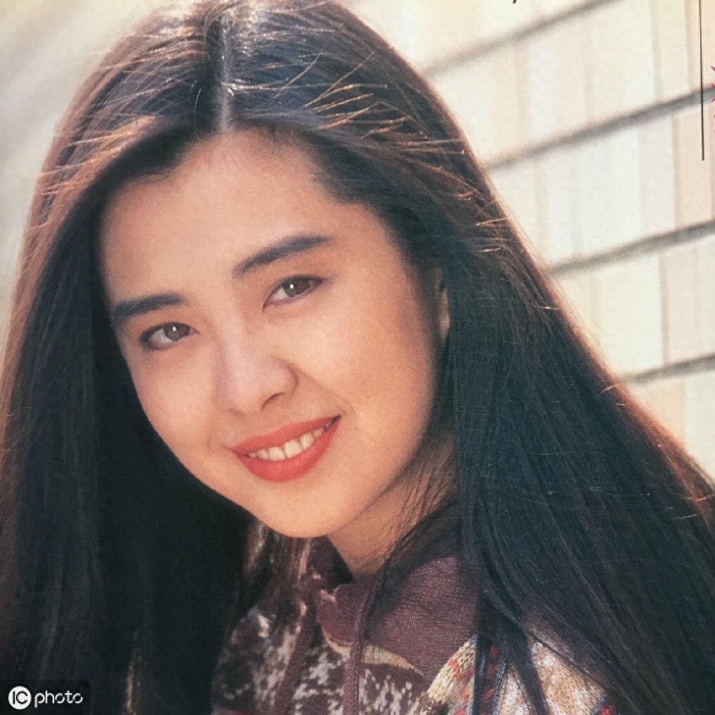 王祖贤,最美的10张照片欣赏,皮肤白皙,气质优雅