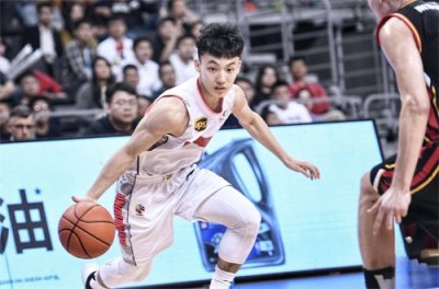 ​“1米83的梦想”，徐老师徐杰，广东宏远的稳定控球后卫