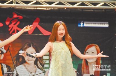 ​向蕙玲南下唱公益 没订票一路站回台北