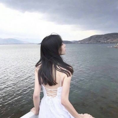 微信霸气头像女生背影