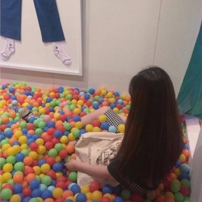 微信霸气头像女生背影