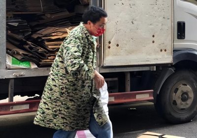 ​“收废品能赚钱吗”：废品人的快乐，你根本想象不到