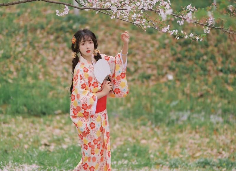 男朋友很爱提别的女人