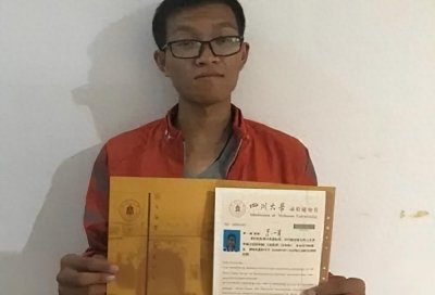 ​李一峰：18年高考712分，拒绝清华北大，选四川大学，只为多赚钱