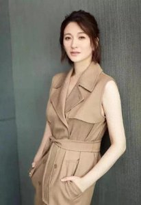 ​李小冉：演技与魅力并存，光影之下的璀璨星辰