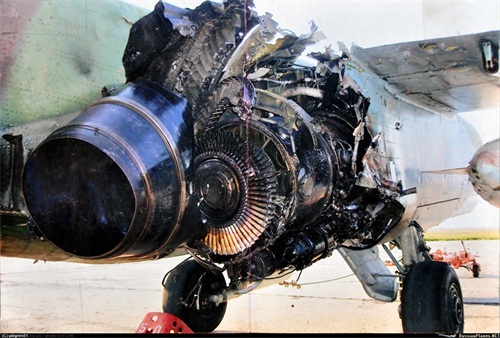 皮实耐用：与死神擦肩而过的苏-25攻击机