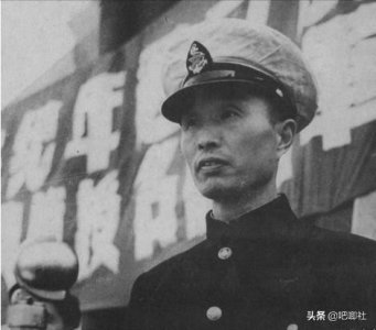 ​这位师长调任华东海军高就，向粟裕再三恳求换工作，被安排干教育