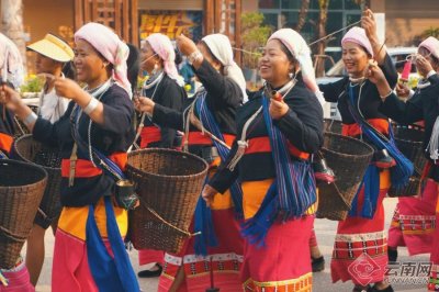 ​【高清图片】云南沧源2023年中国佤族司岗里“摸你黑”狂欢节上的幸福面孔